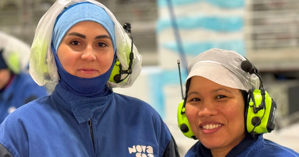 Alexandra-Christina-Ursache-Flordelis-Aasfjord-Nova-Sea-portrett-Folkeuniversitetet-foto-fortellfortell.no-1200x630px