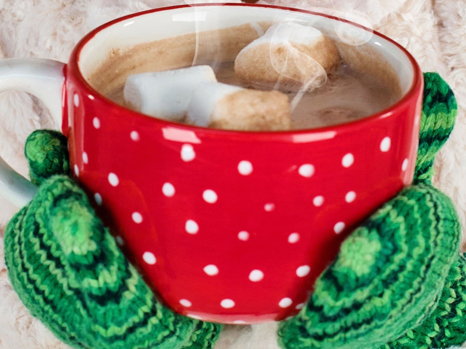 cold-winter-girl-warm-sweet-cup-841890-pxhere-1600x1200